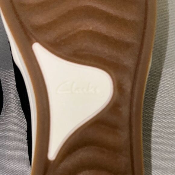 Clarks Black/White Daisy Embroidered Slip-Ons Size 7 - Picture 10 of 12